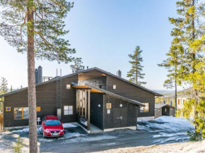 Holiday Home Karhunvartijan kota b1 by Interhome in Ruka
